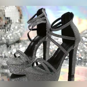 MOVING SALE!! $9!!Silver Heels